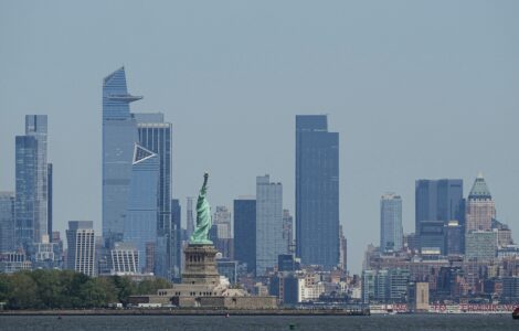 Boat capsizes in New York Harbor, woman and 5-month-old baby die